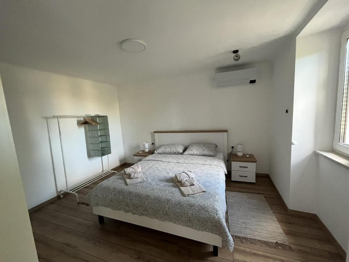 Apartment Hermes ロヴラン エクステリア 写真